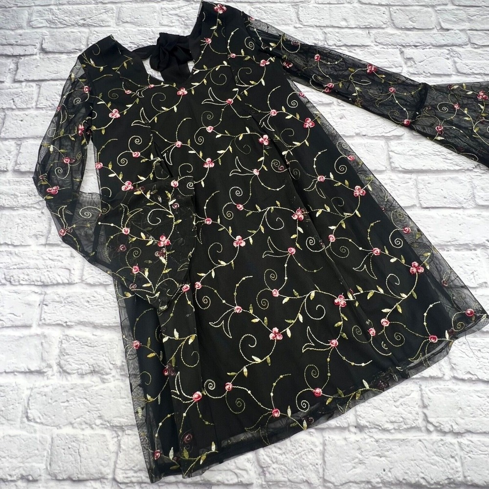 BCBGeneration Black Floral Embroidered Mesh Bell Sleeve Mini Dress XS Cocktail